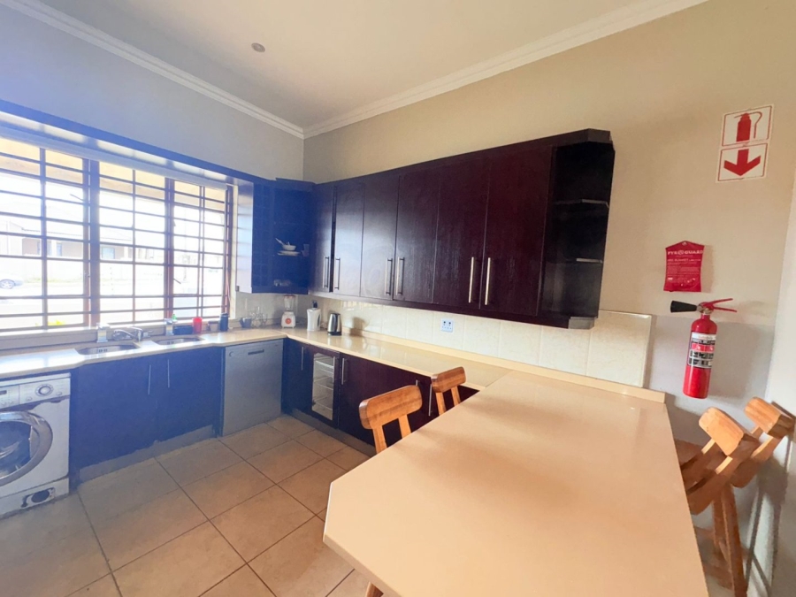 6 Bedroom Property for Sale in Quigney Eastern Cape